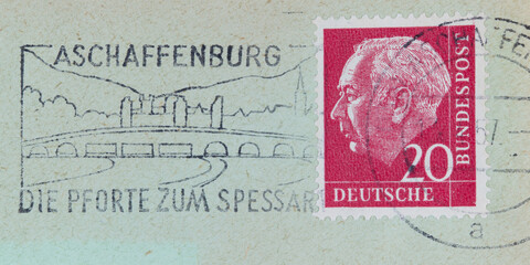 briefmarke stamp vintage retro alt old slogan werbung aschaffenburg die pforte zum spessart 20 rot red grün green brücke bridge 1957 post letter mail brief papier paper