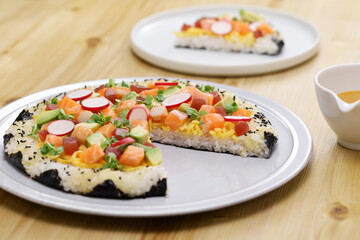 homemade Sushi pizza, creative sushi 