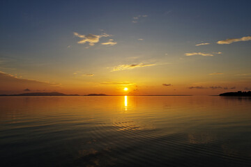 沖縄県小浜島　トゥマールビーチの美しい朝日