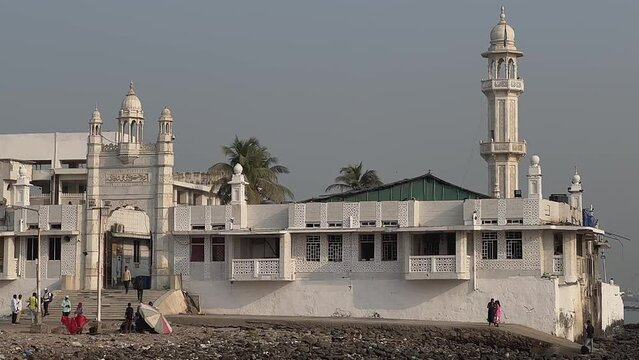 Haji Ali Dargah mosque in Mumbai, India, Maharashtra 4k