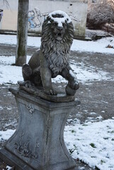 lion fountain