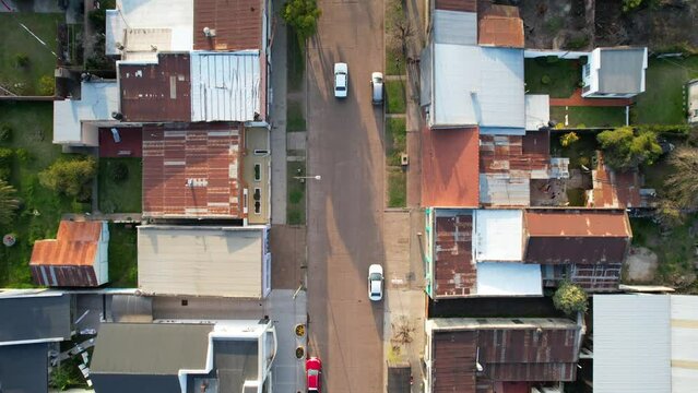 Pueblo peque&ntilde;o en el campo en vista de dron, Urdinarrain, entre r&iacute;os, argentina