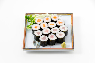 マグロとサーモンの細巻き