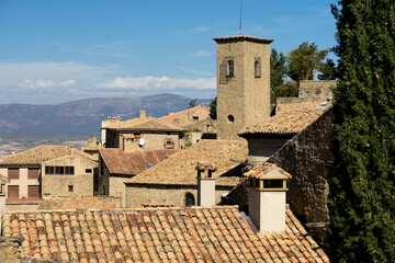 Fototapeta na wymiar View of the beautiful medieval village of Sos del Rey Catolico with its churches in a sunny day, Huesca province, Aragon, Spain.