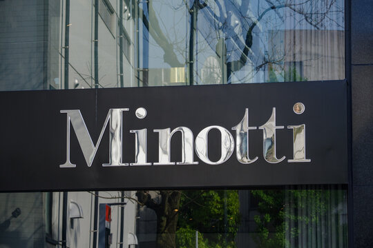 南青山のMinotti: Minami Aoyama Minato City Tokyo, Japan 2023-04-20