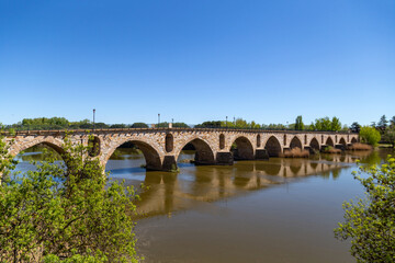 Puente de Piedra (siglo XIII). Zamora, Castilla y León, España.
