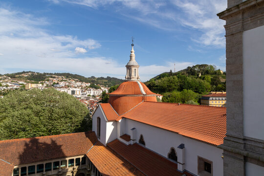 Vista de Amarante desde el tejado de la iglesia de S&atilde;o Gon&ccedil;alo. Oporto, Portugal.