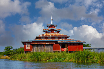Obraz premium Inle Lake and houseboats, Myanmar, Burma