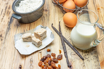 zutaten für süßes gebäck mit hefe und anderen 