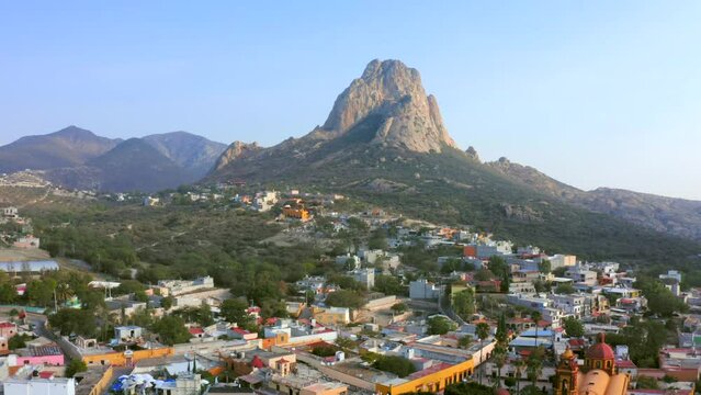 Pe&ntilde;a de Bernal
