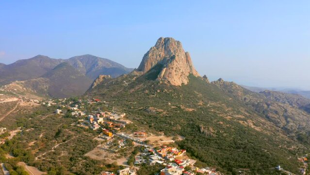 Pe&ntilde;a de Bernal