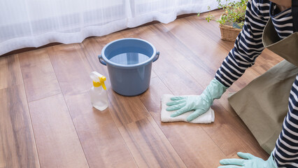 床(フローリング)の拭き掃除・除菌イメージ