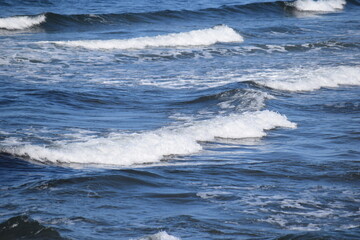 山形県庄内浜の荒波