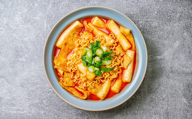 Rabokki, Korean style Stir-fried Instant Noodle : This dish is tteokbokki with ramen noodles....
