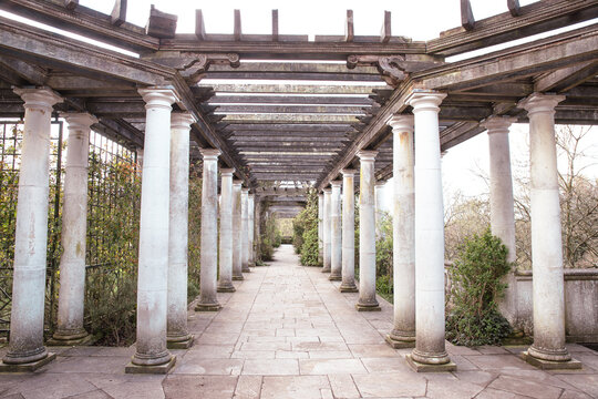 The Hill Garden & Pergola in London