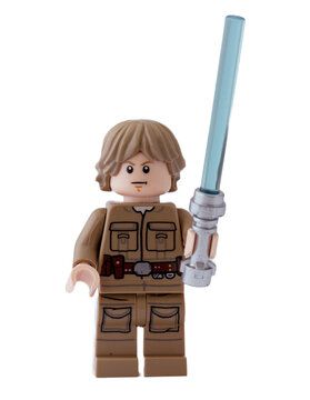 Dortmund - Deutschland 22. April 2023 Lego Minifigure Luke Skywalker mit Lichtschwert