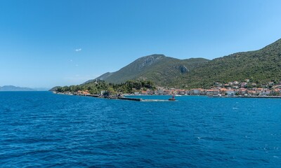 Obraz premium Beautiful shot of the sunny seaside town of Orebic on Peljesac peninsula in Croatia