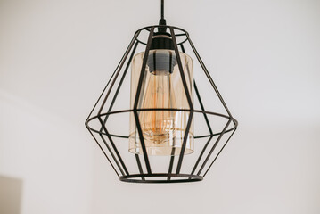 Edison bulb replacement in the lamp