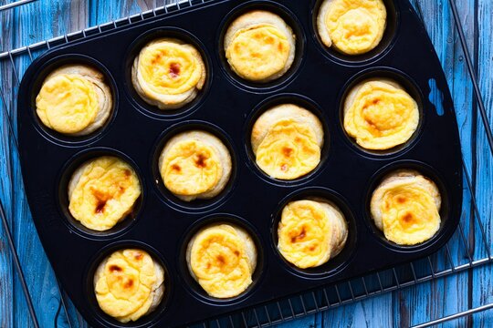 Past&eacute;is de Nata aus Portugal