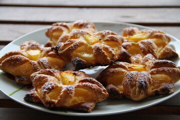 petit feuilletés a l'ananas