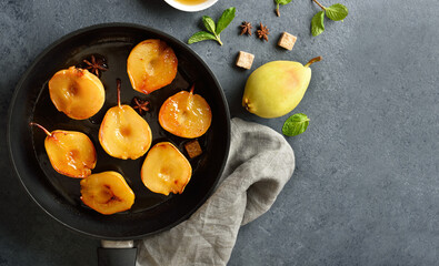 Vanilla poached pears