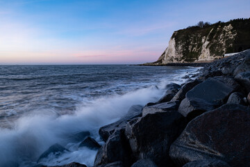 Fototapeta na wymiar morze i klify Dover wschód słońca