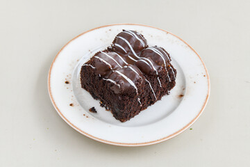 Close-up of homemade mug cakes with protein topping. Tek kisilik, adet yas pasta. Dogum gunu pastasi