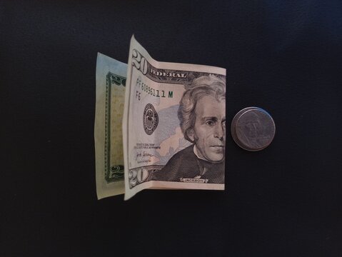 Dinero en efectivo 