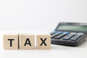 TAXの文字と電卓2