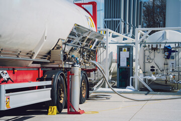 Liquid nitrogen tanks and heat exchanger coils for producing industrial gas