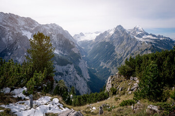 Fototapeta na wymiar Deep valleys in the nearby hiking area of Zugspitze, Garmisch-Partenkirchen, Germany