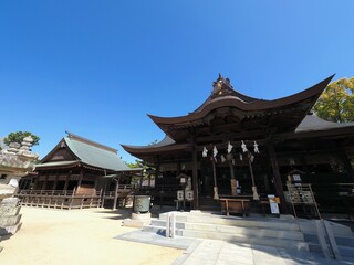 Fototapeta premium 白鳥神社の本堂【香川県東かがわ市白鳥】