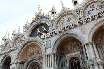 Fototapeta na wymiar Basilica di San Marco a Venezia