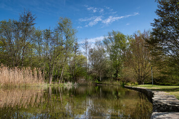 Teich am Eingang im Park der Sinne 