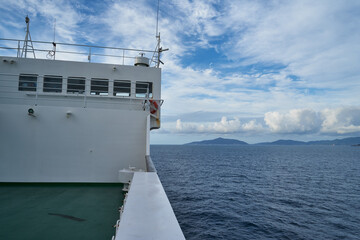 フェリー上から見た金華山と牡鹿半島
