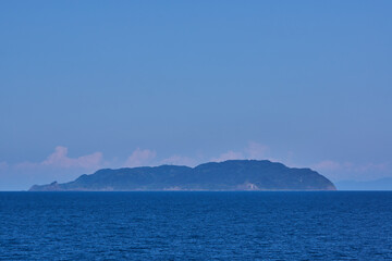 Fototapeta premium フェリー上からの飛島 