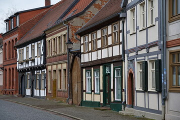 Fototapeta na wymiar Historische Fachwerkhäuser in Tangermünde