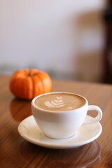 capuchino, machiatto, flat white