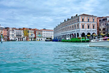 Naklejka premium The canals and streets of Venice at Midday