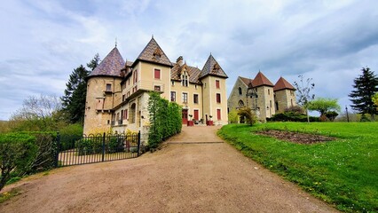 Fototapeta na wymiar COUCHES (Saône-et-Loire)