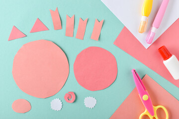 DIY pig. Step-by-step instructions. craft made of colored paper