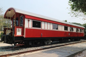 Fototapeta na wymiar タイ国鉄　古い客車の展示