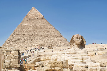 The Great Sphinx and the pyramid of Khafre (Chephren) in Giza plateau. Egypt.