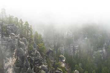 Nebel in der Felsenwelt bei Rathen- Sächsische Schweiz 3