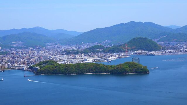 瀬戸内海に面した広島市と宇品島の風景  4K  2023年4月23日