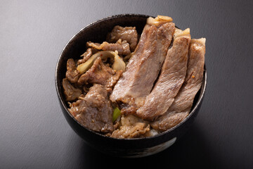 国産黒毛和牛の牛丼