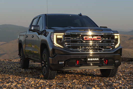 GMC Sierra 1500 AT4 - Off-Road Truck