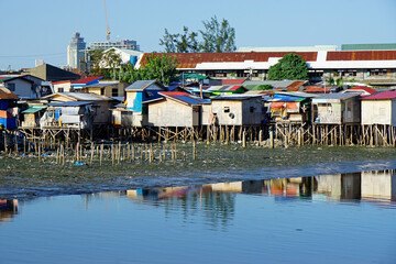Fototapeta na wymiar slum in cebu city on the philippine islands