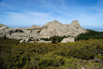 Fototapeta na wymiar Le cime granitiche del Monte Limbara