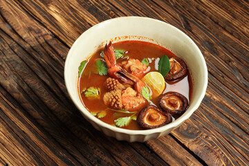 Tom Yam Kung, Spicy Shrimp Soup Popular Thai Hot and Sour Soup Recipe